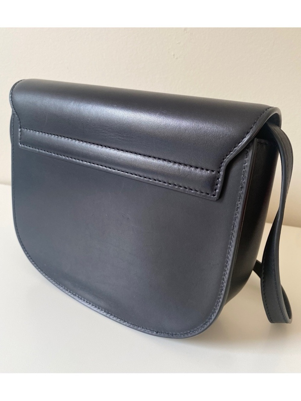 Saint Laurent Black Leather Crossbody with Gold YSL Logo - Picture 2 of 14